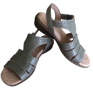 Gray Leather Sandals by Soul Naturalizer